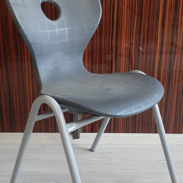 Monoblok Metal Ayaklı Sandalye - Görsel 3